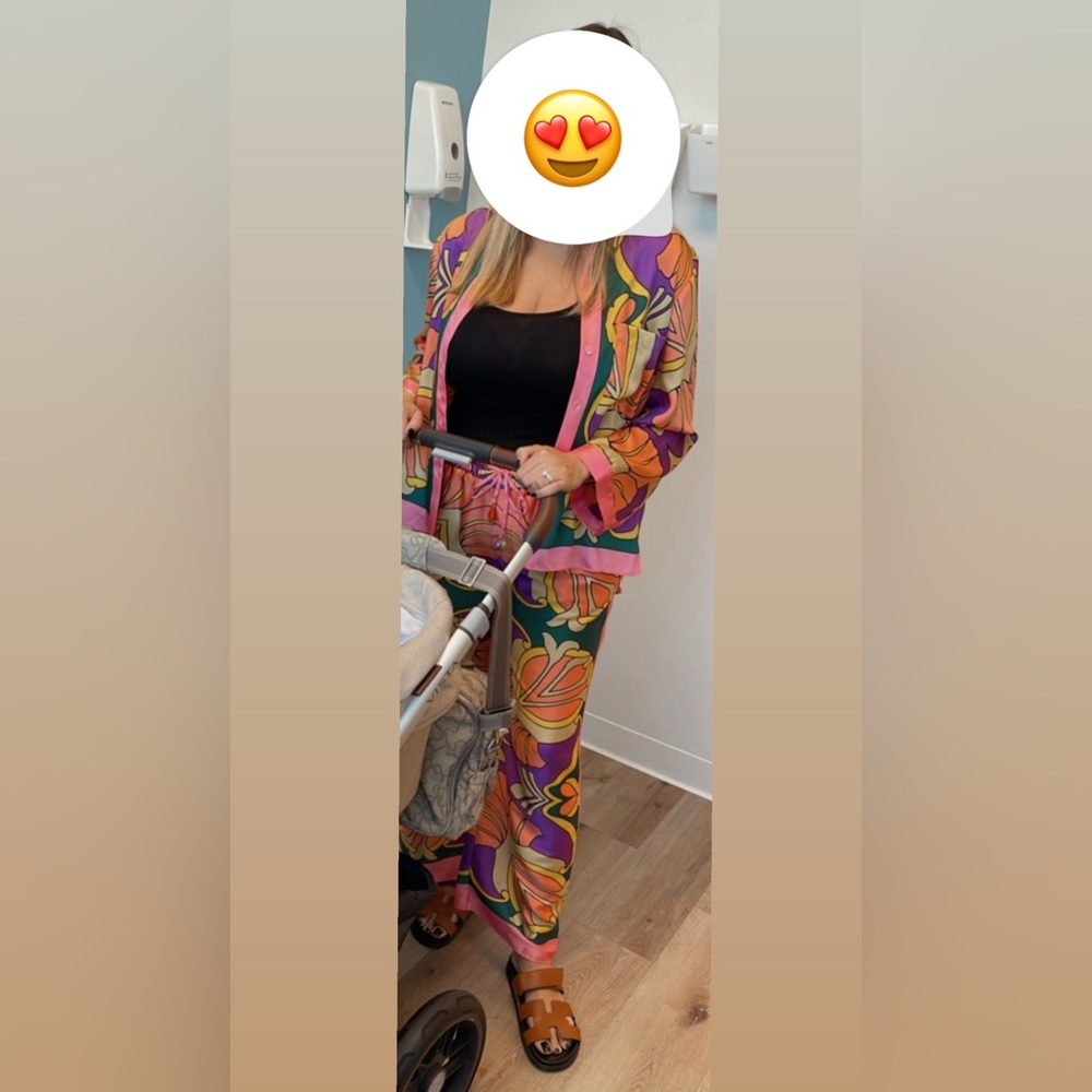 Women set blouse and pant. Summer beautiful set. Like new! Pijama style!